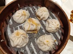 鲜肉小笼-老半斋(福州路店)