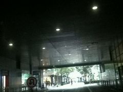 -大宁国际商业广场-地下停车库