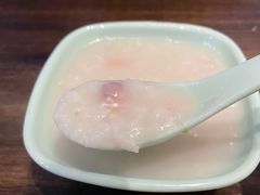 皮蛋瘦肉粥-舒小笼松针小笼包