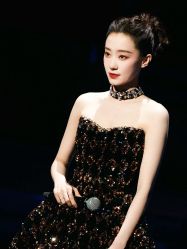 抹胸-LA GRACE高端婚纱礼服定制馆