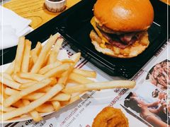 -The Habit Burger Grill 哈比特汉堡(爱琴海店)