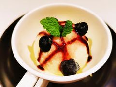 蓝莓豆腐冰淇淋-三号黄浦会Canton Table