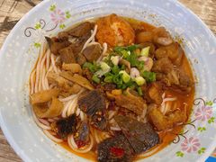 麻辣椒牛肉粉-进哥湖南津市牛肉粉店(下沙店)