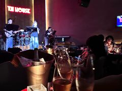 -TZ House音乐现场(来福士中心店)