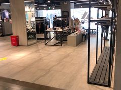 -百联临沂购物中心(临沂路店)