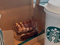 -星巴克(广州南站A18检票口楼上)