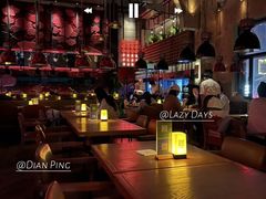 -FOUR PLAY BAR