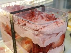 草莓夹层-斑马叔叔甜品