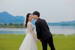 -巴黎春天婚纱摄影(临安店)
