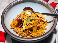 敲糖棒棒鸡-辛香汇·现炒川菜(淮海路百盛店)