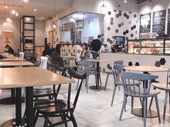 大堂-HELLO 27 意面·沙拉·帕尼尼