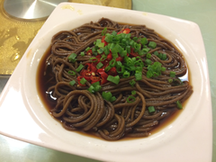 酸辣荞面-三多寨盐帮菜