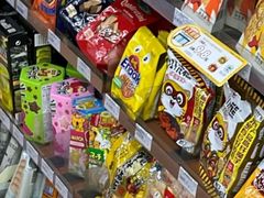 -全家便利店(莲花池东路店)