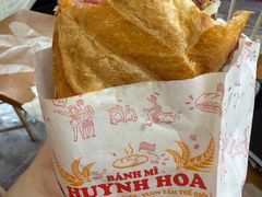 -Bánh Mì Huynh Hoa