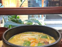 -银米·云南传统过桥米线(双廊黑金冠店)