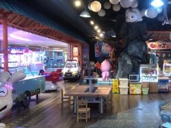 -卡通尼乐园(新达汇三林店)