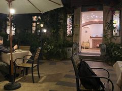 -一栋洋楼云南菜馆