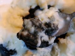 奶冰伴黑芝麻布甸-晶晶甜品(发昌大厦店)