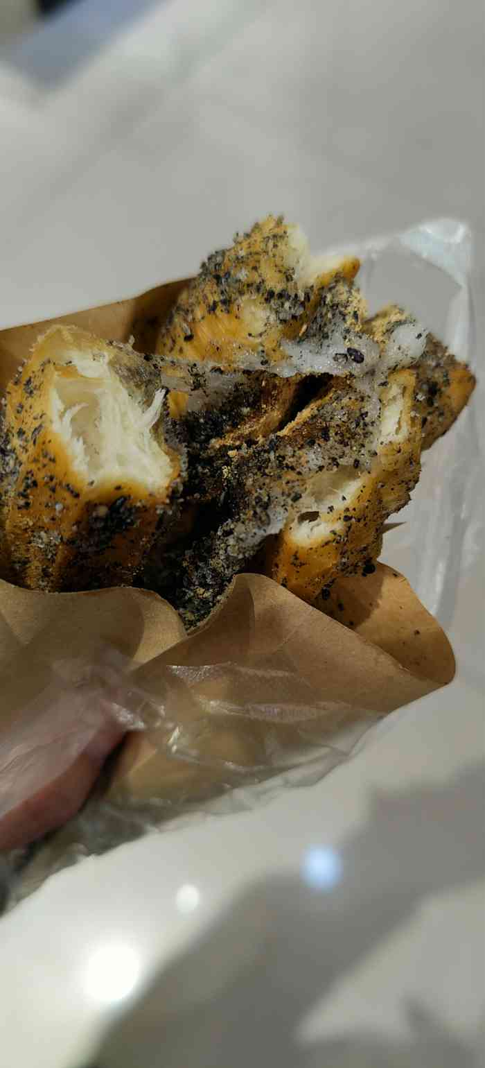 抄纸巷油条包麻糍-"有一段时间油条包麻薯横扫各大平台,早就被.