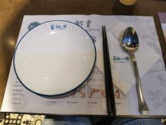 餐具摆设-美奈小馆·越南料理(中航城君尚购物中心店)