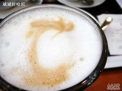 杏仁摩卡-COSTA COFFEE(西湖天地店)
