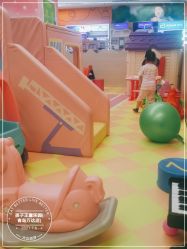 -孩子王童乐园(青岛万达店)