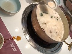 -洪氏嗨捞·猪肚鸡火锅(阳光天地店)
