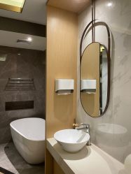 -香港倾城国际·美容美体中心