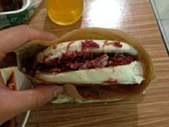 腊牛肉夹馍-清真盛志望麻酱酿皮·非遗老字号