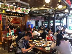 大堂-谢老五跷脚牛肉·非遗传承店