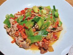 -吃饭皇帝大土家民族菜(荟聚店)