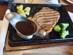 -必胜客(安盛金马店)