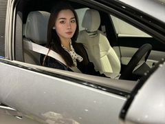 -小鹏汽车体验中心(苏州龙湖狮山天街店)
