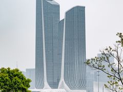 -南京眼步行桥