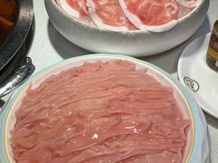 -茅草房·河畔园林火锅