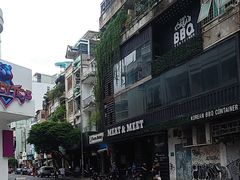 -Bánh Mì Huynh Hoa