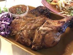 -席娜卡琳火车铁道夜市