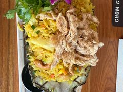 -Chom Cafe and Restaurant