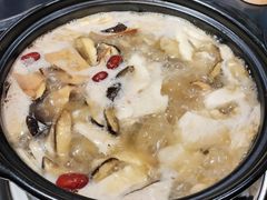 -野菌皇海景野生菌火锅(滨海大道店)