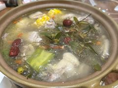 -齐齐衮·廟街生蚝雞煲(荔湾地铁站店)