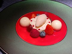 -弦月窗LUNETTE BY AMANDA(复兴路店)