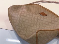 -聚云奢二手奢侈品黄金手表包包回收·中古店(中福城店)