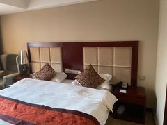 -锦龙国际酒店(天津奥体中心华苑地铁站店)