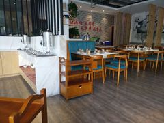 大堂-小牛叔鲜切牛肉·火锅·烤肉自助(公济桥路店)