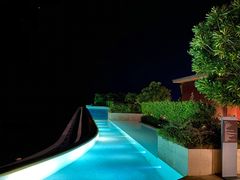 -瑰丽酒店·海吧·天际下午茶·现场DJ·天台酒吧