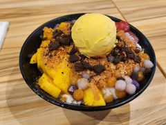芒果草莓雪冰-Ice Monster冰馆·CNN评选全球十大甜品(国贸商城店)