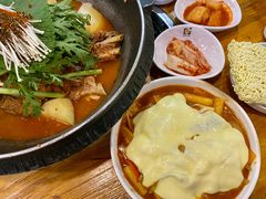 -喇喇排骨火锅·传统韩式脊骨汤(望京西园总店)