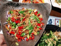 -东口码头·烧鸽子·鱼头泡饼·地方菜(金鹰悦城店)