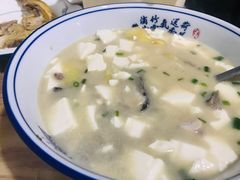 鱼头豆腐汤-素勤饮食店(城头巷店)