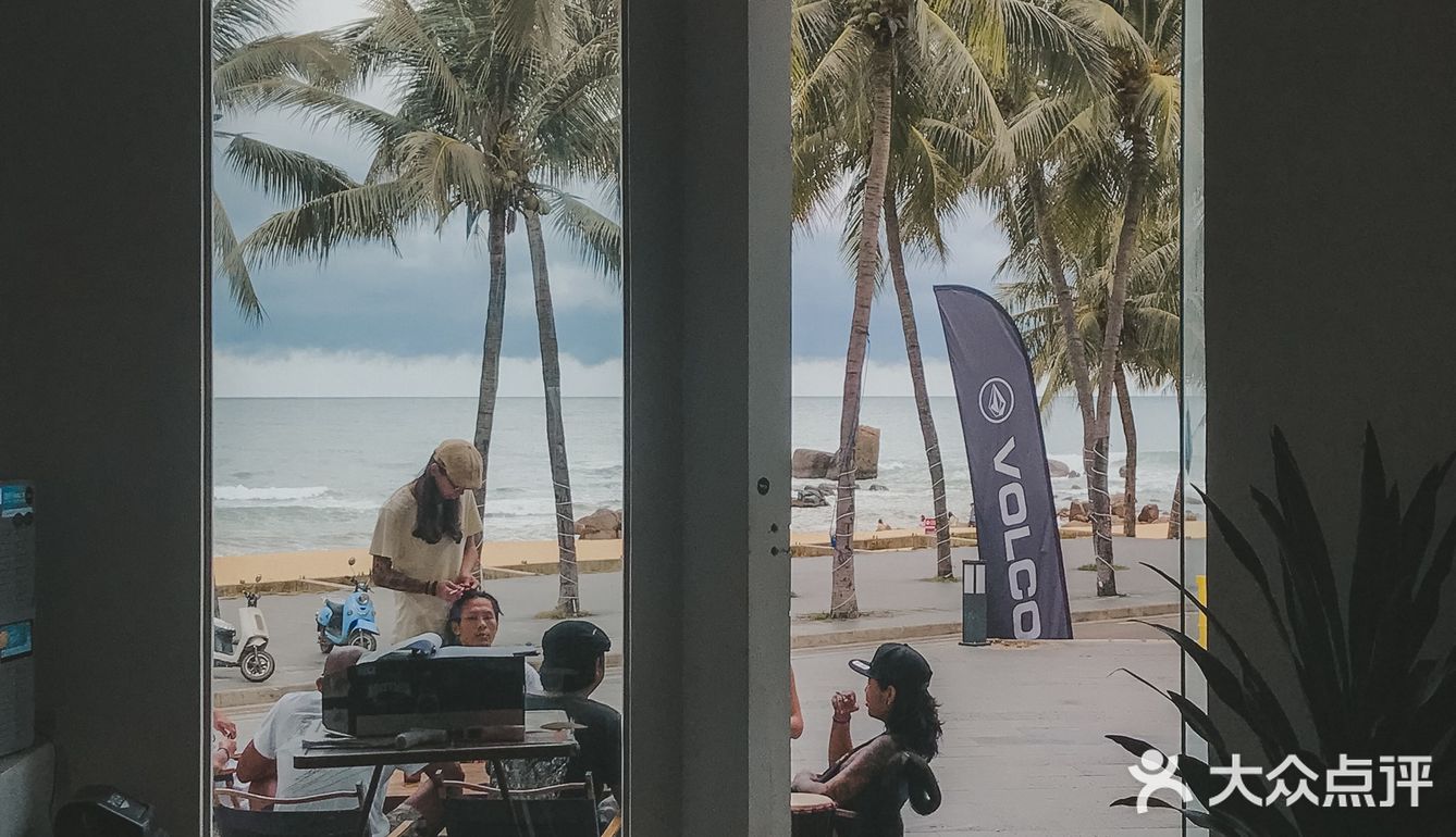 万宁｜日月湾最美的一家海边咖啡店☕️